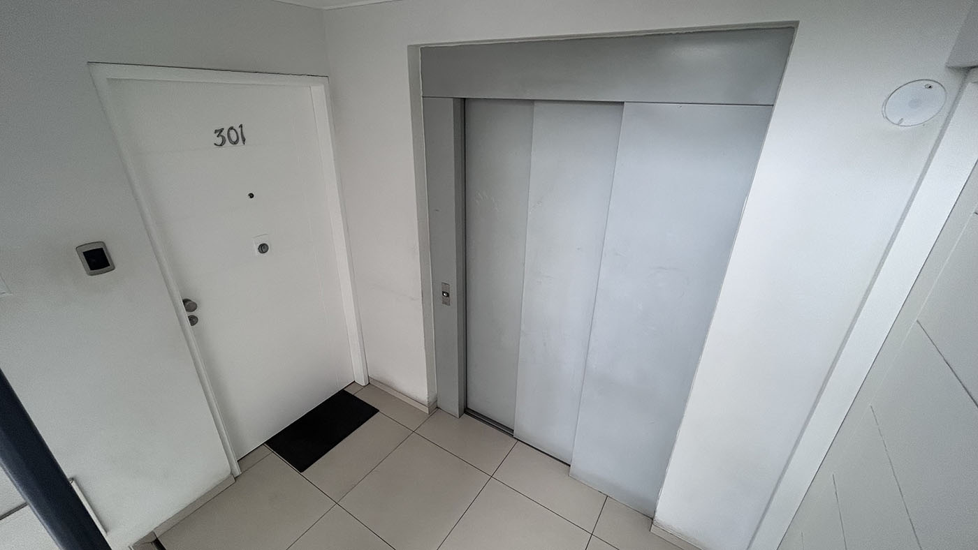 Ingreso puerta principal